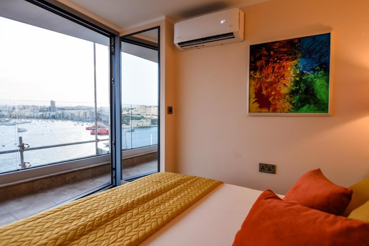 Unique Seafront Triplex Penthouse With Panoramic Bedroom & Rooftop Jacuzzi Overlooking Valletta Сліма Екстер'єр фото