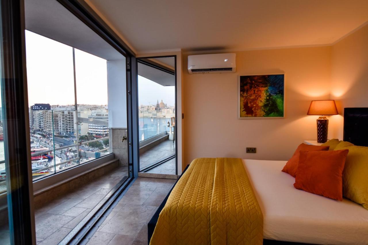 Unique Seafront Triplex Penthouse With Panoramic Bedroom & Rooftop Jacuzzi Overlooking Valletta Сліма Екстер'єр фото