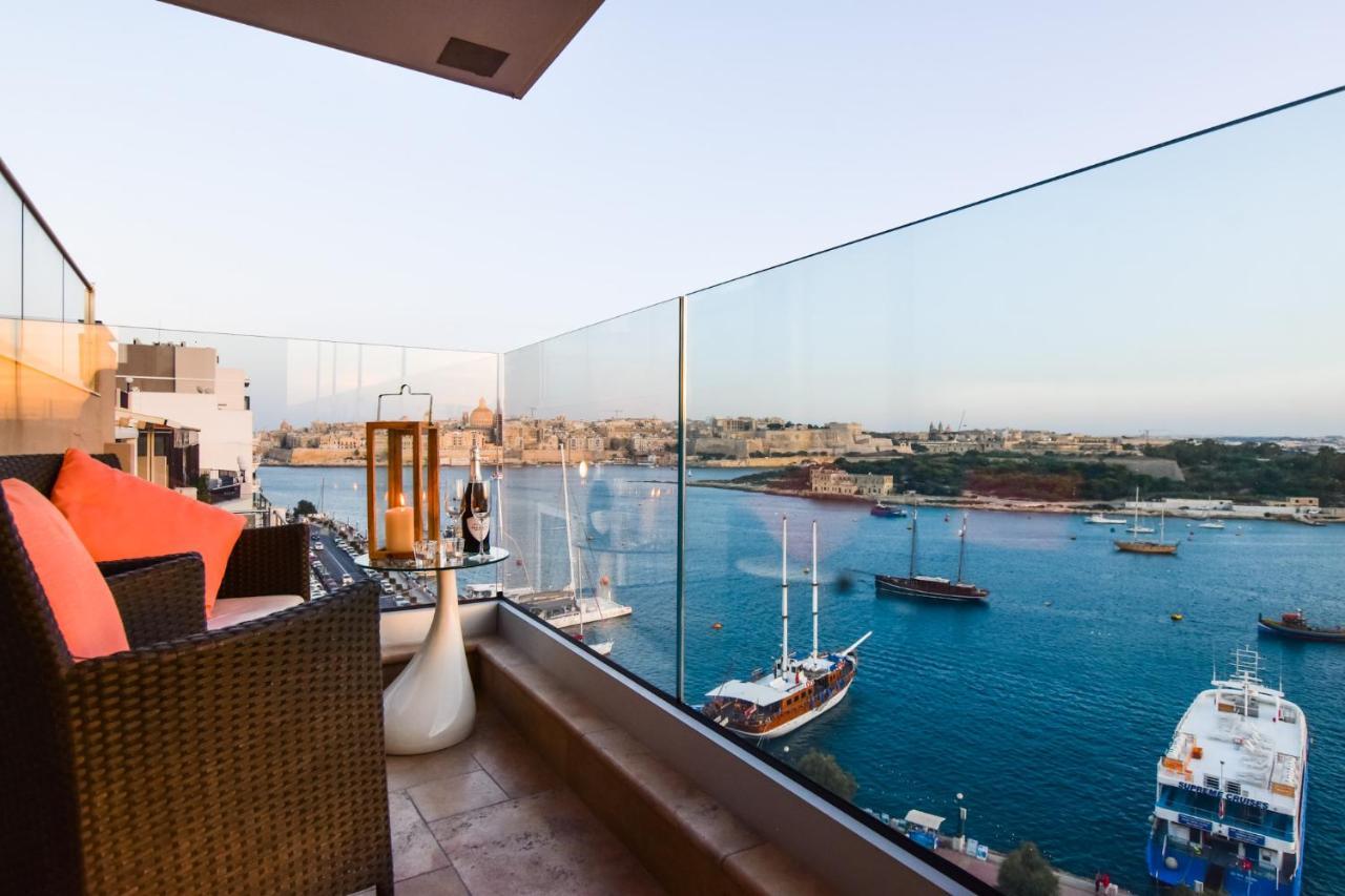 Unique Seafront Triplex Penthouse With Panoramic Bedroom & Rooftop Jacuzzi Overlooking Valletta Сліма Екстер'єр фото